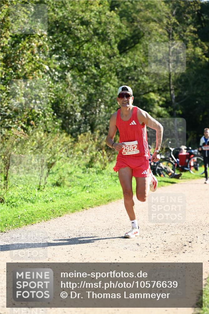 27.09.2026 - 35. Volkslauf durch das schöne Alstertal Dr. Thomas Lammeyer http://msf.ph/oto/10576639 27.09.2026 11:45:35 Laufen 2982 meine-sportfotos.de