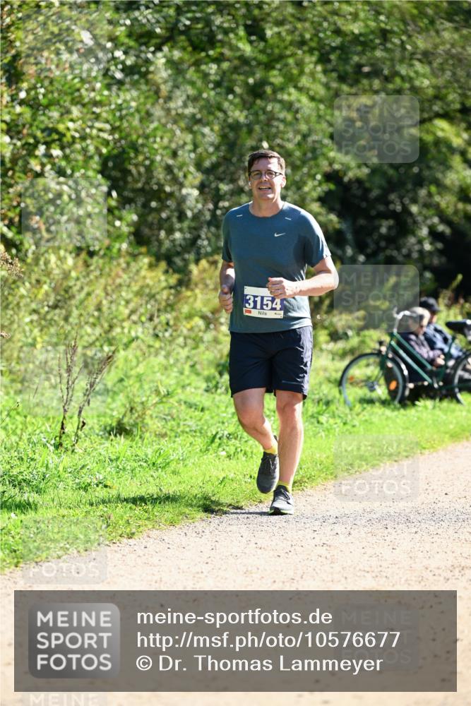 27.09.2026 - 35. Volkslauf durch das schöne Alstertal Dr. Thomas Lammeyer http://msf.ph/oto/10576677 27.09.2026 11:45:46 Laufen 3154 meine-sportfotos.de