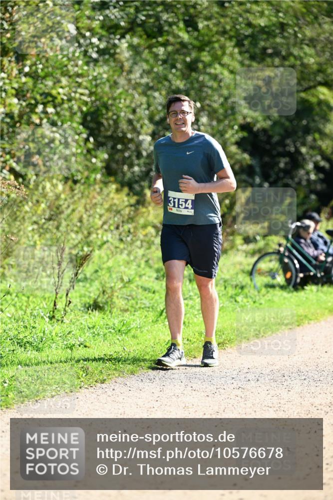 27.09.2026 - 35. Volkslauf durch das schöne Alstertal Dr. Thomas Lammeyer http://msf.ph/oto/10576678 27.09.2026 11:45:47 Laufen 3154, 1 meine-sportfotos.de