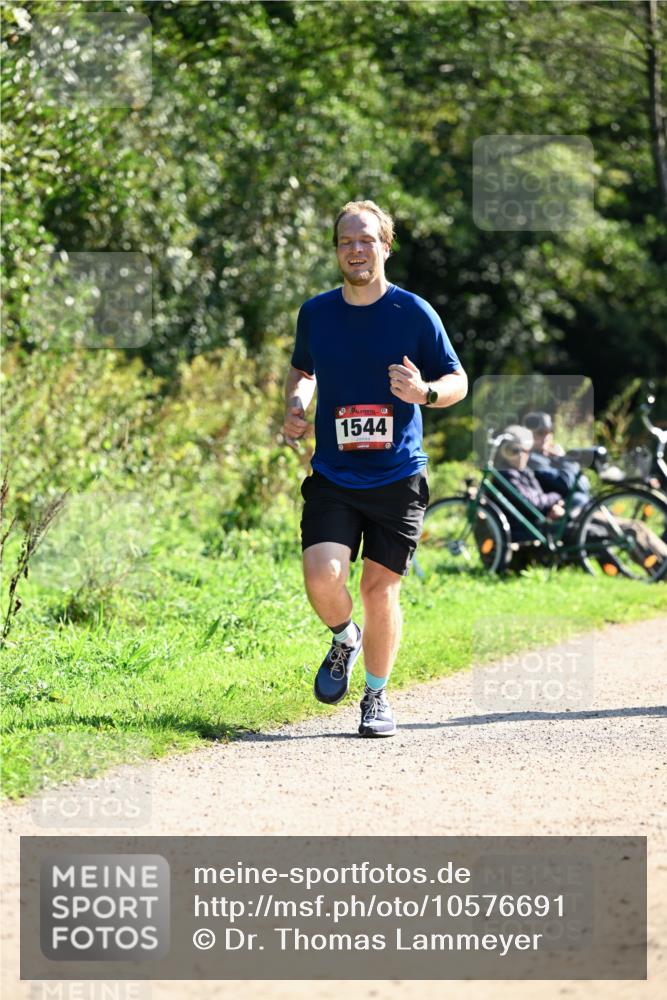 27.09.2026 - 35. Volkslauf durch das schöne Alstertal Dr. Thomas Lammeyer http://msf.ph/oto/10576691 27.09.2026 11:45:53 Laufen 1544 meine-sportfotos.de