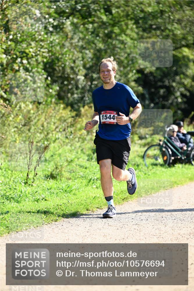 27.09.2026 - 35. Volkslauf durch das schöne Alstertal Dr. Thomas Lammeyer http://msf.ph/oto/10576694 27.09.2026 11:45:53 Laufen 1544 meine-sportfotos.de