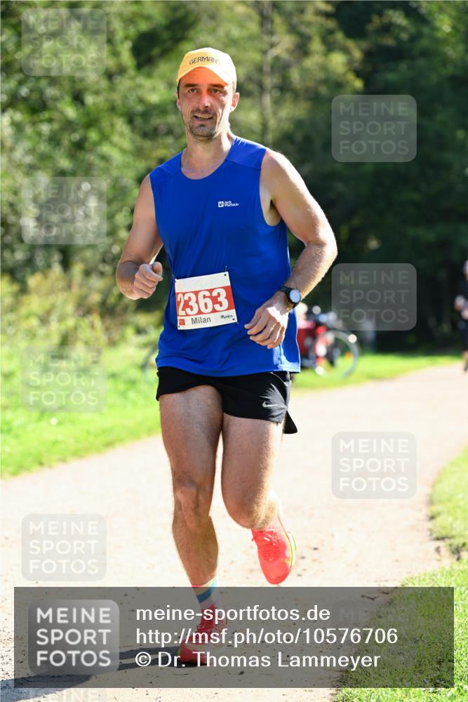 27.09.2026 - 35. Volkslauf durch das schöne Alstertal Dr. Thomas Lammeyer http://msf.ph/oto/10576706 27.09.2026 11:45:55 Laufen 2363 meine-sportfotos.de
