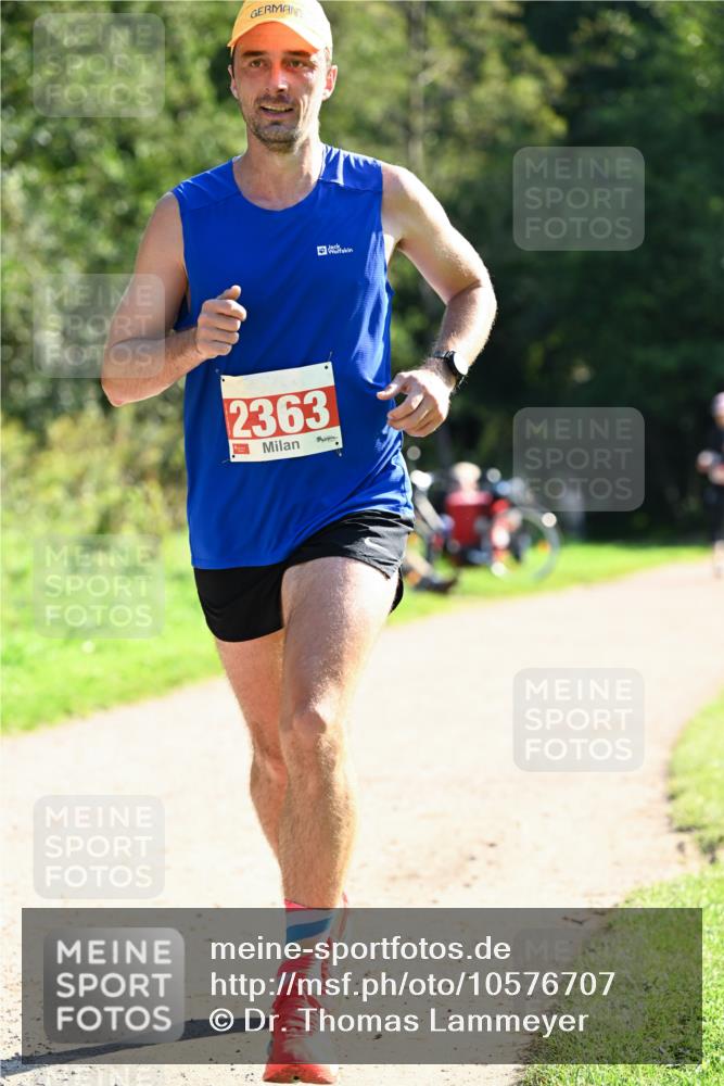27.09.2026 - 35. Volkslauf durch das schöne Alstertal Dr. Thomas Lammeyer http://msf.ph/oto/10576707 27.09.2026 11:45:55 Laufen 2363 meine-sportfotos.de