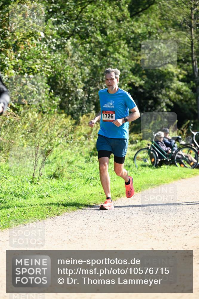 27.09.2026 - 35. Volkslauf durch das schöne Alstertal Dr. Thomas Lammeyer http://msf.ph/oto/10576715 27.09.2026 11:46:03 Laufen 1726 meine-sportfotos.de