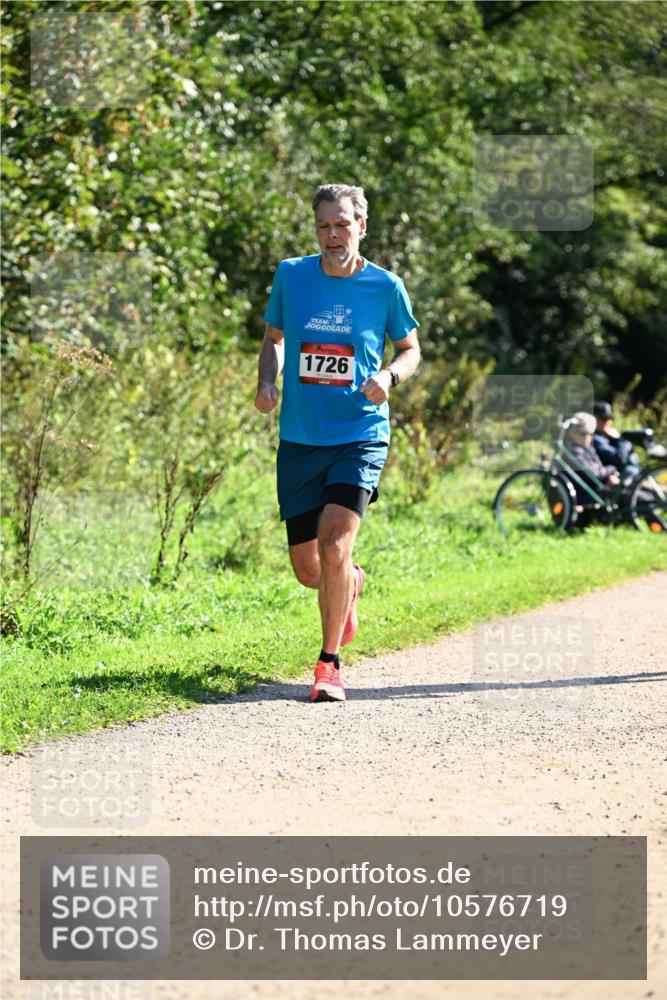 27.09.2026 - 35. Volkslauf durch das schöne Alstertal Dr. Thomas Lammeyer http://msf.ph/oto/10576719 27.09.2026 11:46:03 Laufen 1726 meine-sportfotos.de