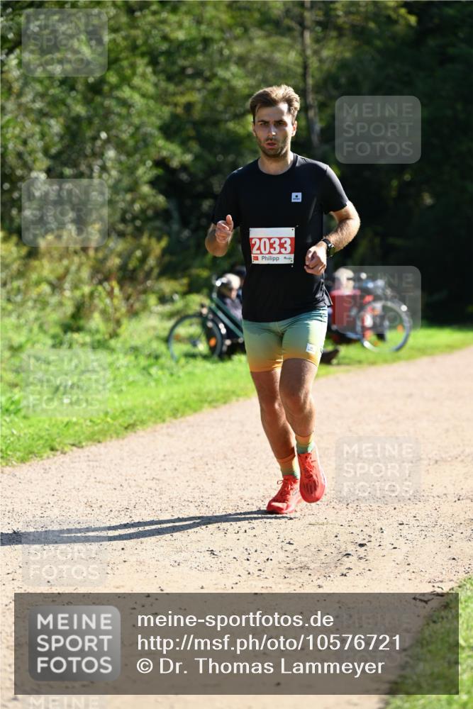 27.09.2026 - 35. Volkslauf durch das schöne Alstertal Dr. Thomas Lammeyer http://msf.ph/oto/10576721 27.09.2026 11:46:04 Laufen 2033 meine-sportfotos.de