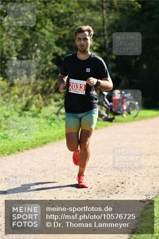 27.09.2026 - 35. Volkslauf durch das schöne Alstertal Dr. Thomas Lammeyer http://msf.ph/oto/10576725 27.09.2026 11:46:04 Laufen 2033 meine-sportfotos.de