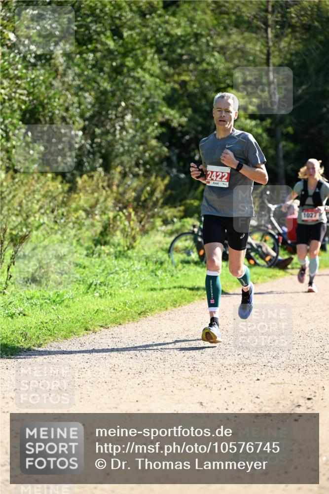 27.09.2026 - 35. Volkslauf durch das schöne Alstertal Dr. Thomas Lammeyer http://msf.ph/oto/10576745 27.09.2026 11:46:27 Laufen 2422, 1027 meine-sportfotos.de