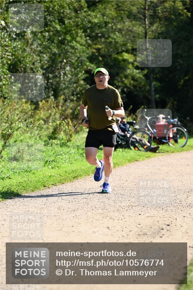 27.09.2026 - 35. Volkslauf durch das schöne Alstertal Dr. Thomas Lammeyer http://msf.ph/oto/10576774 27.09.2026 11:46:30 Laufen  meine-sportfotos.de