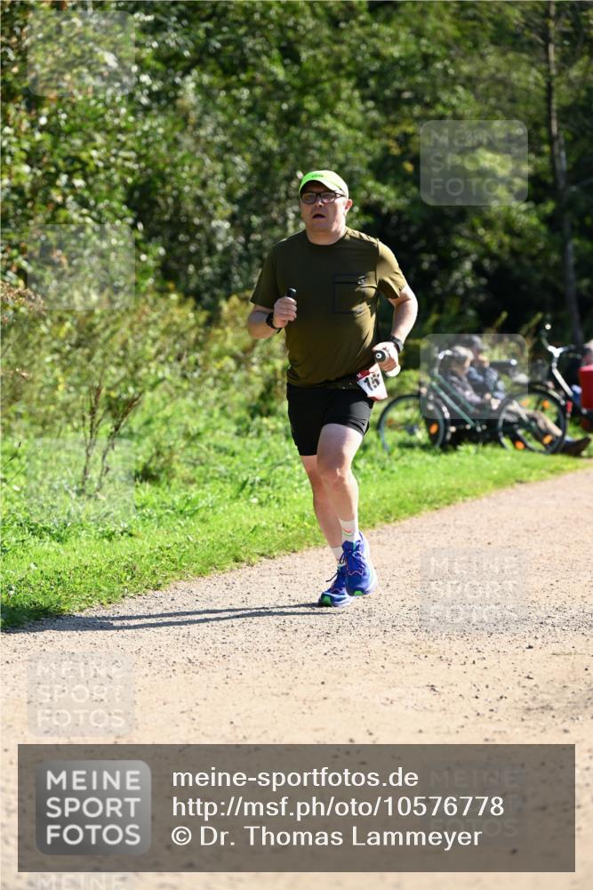 27.09.2026 - 35. Volkslauf durch das schöne Alstertal Dr. Thomas Lammeyer http://msf.ph/oto/10576778 27.09.2026 11:46:31 Laufen 15 meine-sportfotos.de