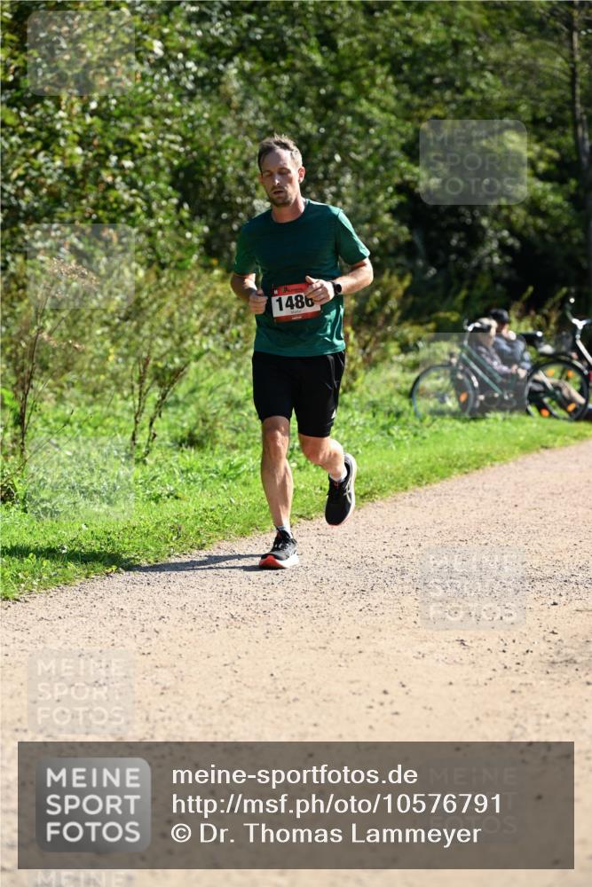 27.09.2026 - 35. Volkslauf durch das schöne Alstertal Dr. Thomas Lammeyer http://msf.ph/oto/10576791 27.09.2026 11:46:45 Laufen 1486 meine-sportfotos.de