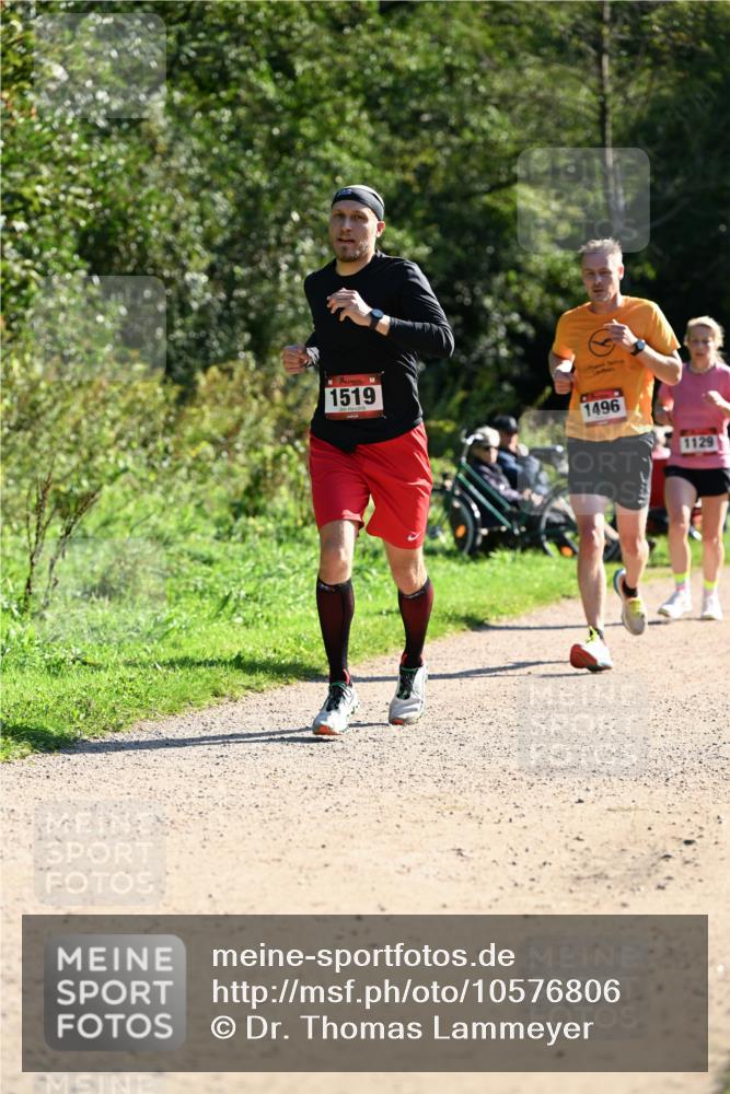 27.09.2026 - 35. Volkslauf durch das schöne Alstertal Dr. Thomas Lammeyer http://msf.ph/oto/10576806 27.09.2026 11:46:50 Laufen 1519, 1496, 1129 meine-sportfotos.de