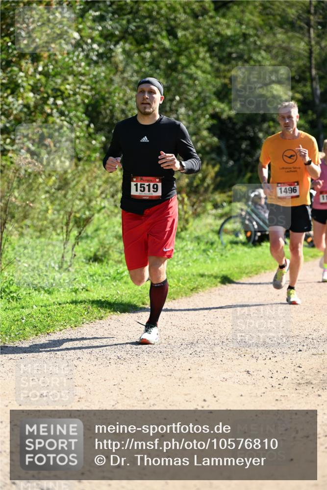 27.09.2026 - 35. Volkslauf durch das schöne Alstertal Dr. Thomas Lammeyer http://msf.ph/oto/10576810 27.09.2026 11:46:51 Laufen 1519, 1496 meine-sportfotos.de