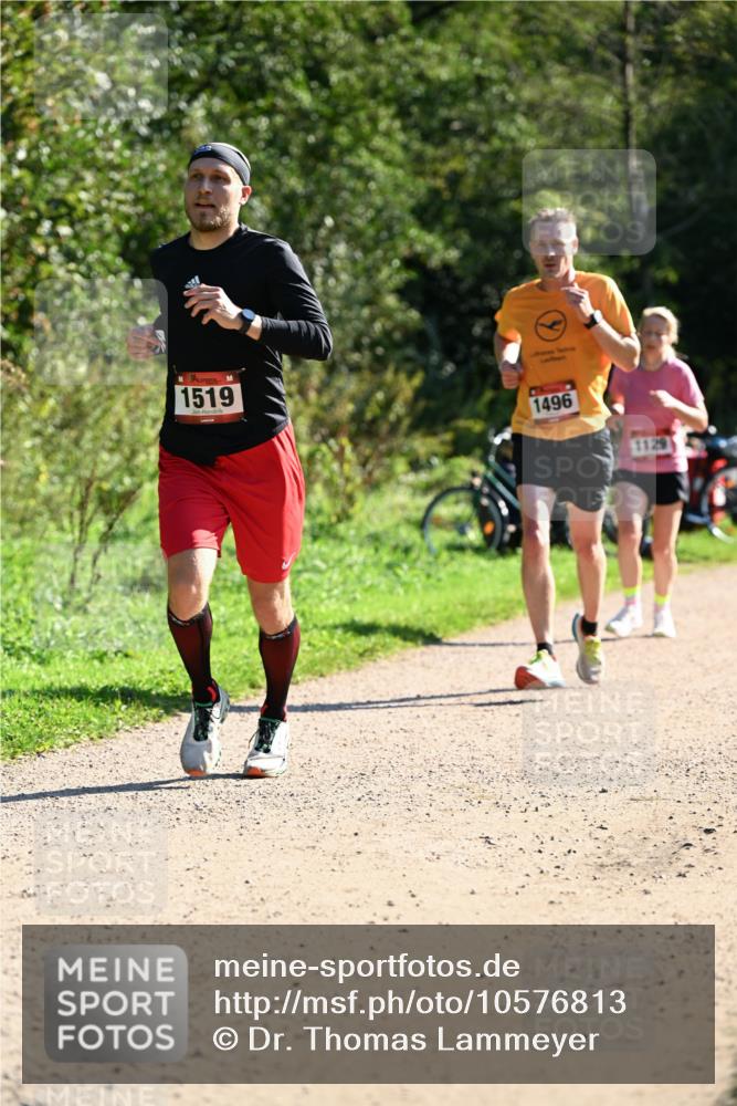 27.09.2026 - 35. Volkslauf durch das schöne Alstertal Dr. Thomas Lammeyer http://msf.ph/oto/10576813 27.09.2026 11:46:51 Laufen 1519, 1496, 1129 meine-sportfotos.de