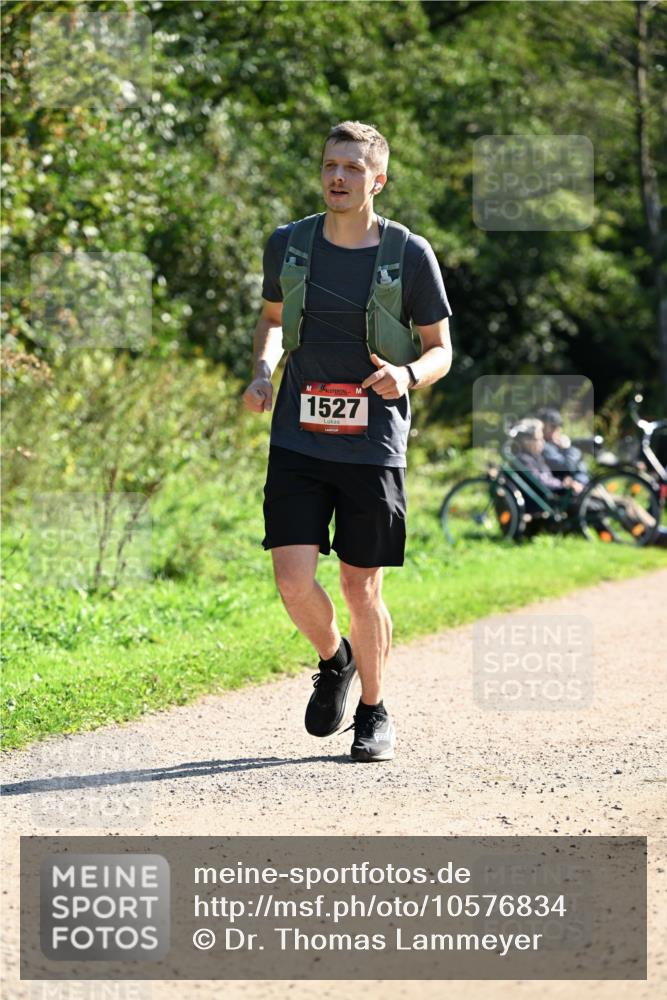 27.09.2026 - 35. Volkslauf durch das schöne Alstertal Dr. Thomas Lammeyer http://msf.ph/oto/10576834 27.09.2026 11:47:01 Laufen 1527 meine-sportfotos.de