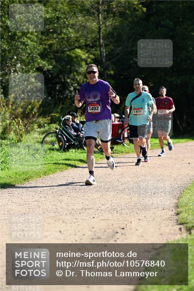 27.09.2026 - 35. Volkslauf durch das schöne Alstertal Dr. Thomas Lammeyer http://msf.ph/oto/10576840 27.09.2026 11:47:04 Laufen 1492, 1499, 1507 meine-sportfotos.de