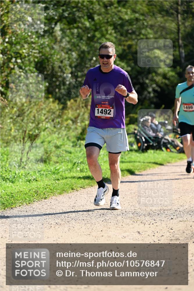 27.09.2026 - 35. Volkslauf durch das schöne Alstertal Dr. Thomas Lammeyer http://msf.ph/oto/10576847 27.09.2026 11:47:06 Laufen 1492, 1499 meine-sportfotos.de