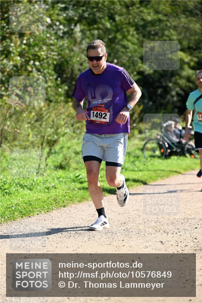 27.09.2026 - 35. Volkslauf durch das schöne Alstertal Dr. Thomas Lammeyer http://msf.ph/oto/10576849 27.09.2026 11:47:06 Laufen 1492 meine-sportfotos.de