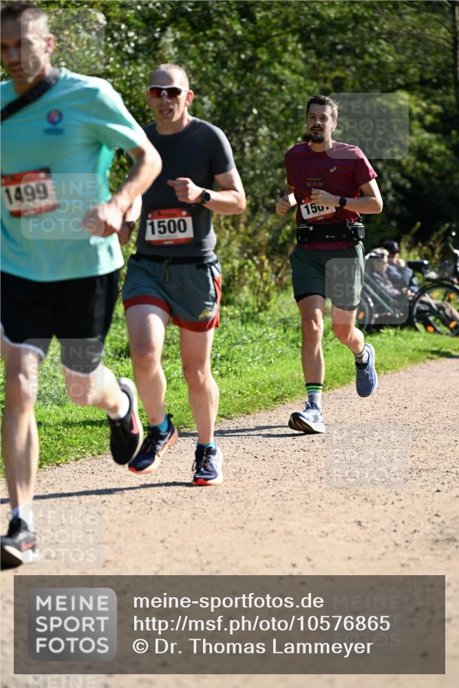 27.09.2026 - 35. Volkslauf durch das schöne Alstertal Dr. Thomas Lammeyer http://msf.ph/oto/10576865 27.09.2026 11:47:08 Laufen 1499, 1500, 42, 195, 150 meine-sportfotos.de