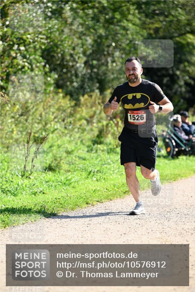 27.09.2026 - 35. Volkslauf durch das schöne Alstertal Dr. Thomas Lammeyer http://msf.ph/oto/10576912 27.09.2026 11:47:53 Laufen 1526 meine-sportfotos.de