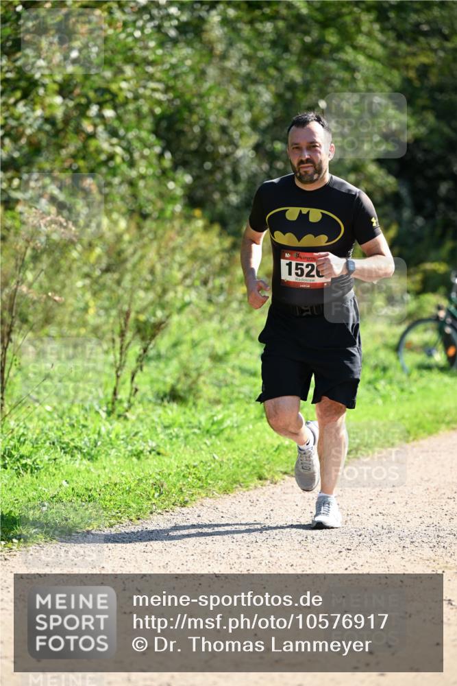 27.09.2026 - 35. Volkslauf durch das schöne Alstertal Dr. Thomas Lammeyer http://msf.ph/oto/10576917 27.09.2026 11:47:53 Laufen 152 meine-sportfotos.de