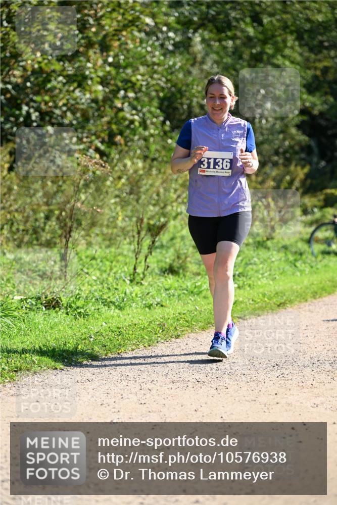 27.09.2026 - 35. Volkslauf durch das schöne Alstertal Dr. Thomas Lammeyer http://msf.ph/oto/10576938 27.09.2026 11:48:17 Laufen 3136 meine-sportfotos.de