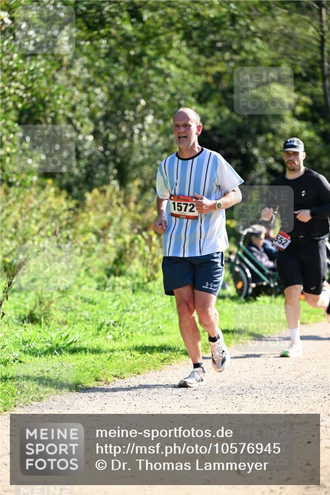 27.09.2026 - 35. Volkslauf durch das schöne Alstertal Dr. Thomas Lammeyer http://msf.ph/oto/10576945 27.09.2026 11:48:23 Laufen 1572, 552 meine-sportfotos.de