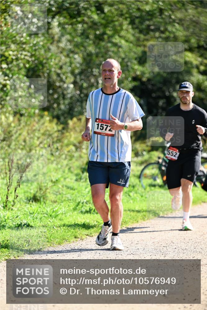 27.09.2026 - 35. Volkslauf durch das schöne Alstertal Dr. Thomas Lammeyer http://msf.ph/oto/10576949 27.09.2026 11:48:24 Laufen 1572, 552 meine-sportfotos.de