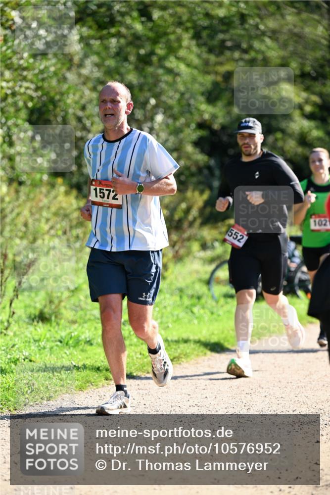 27.09.2026 - 35. Volkslauf durch das schöne Alstertal Dr. Thomas Lammeyer http://msf.ph/oto/10576952 27.09.2026 11:48:24 Laufen 1572, 552, 102 meine-sportfotos.de