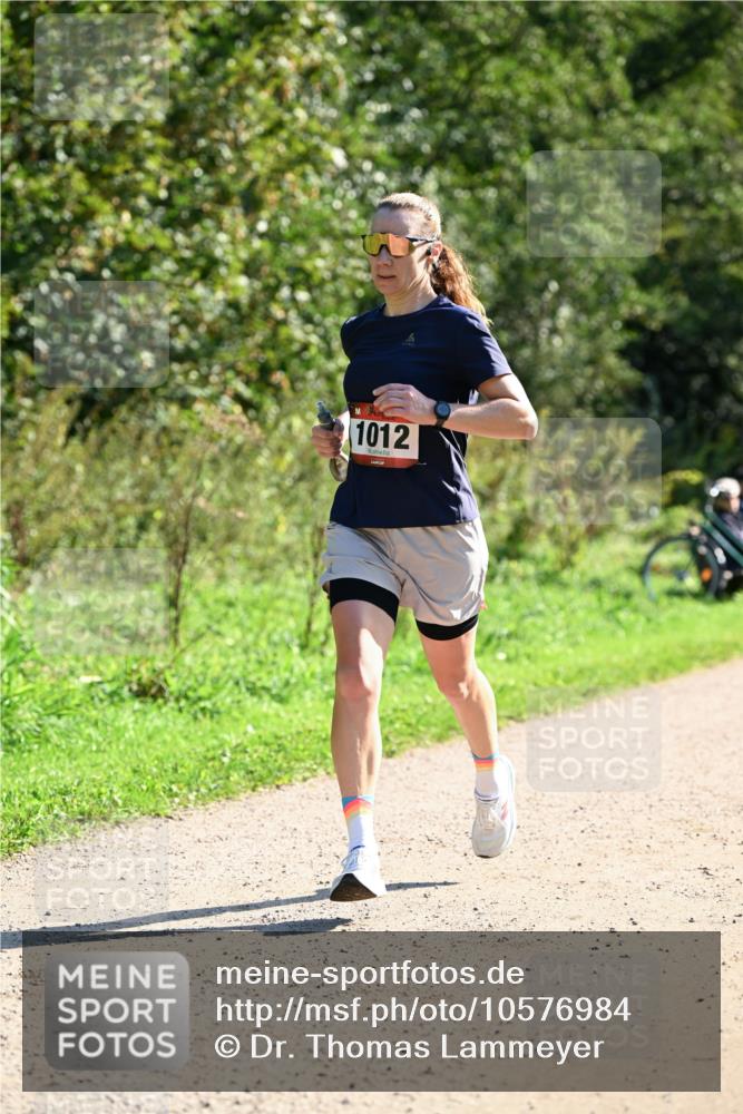 27.09.2026 - 35. Volkslauf durch das schöne Alstertal Dr. Thomas Lammeyer http://msf.ph/oto/10576984 27.09.2026 11:49:05 Laufen 1012 meine-sportfotos.de