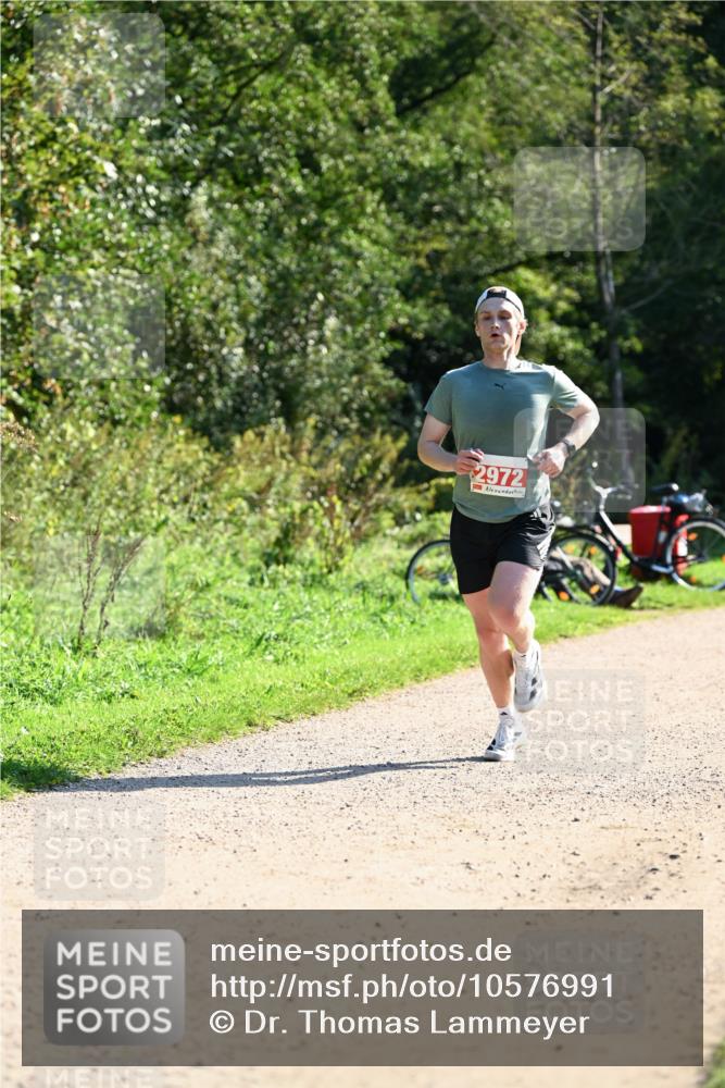 27.09.2026 - 35. Volkslauf durch das schöne Alstertal Dr. Thomas Lammeyer http://msf.ph/oto/10576991 27.09.2026 11:49:12 Laufen 2972 meine-sportfotos.de