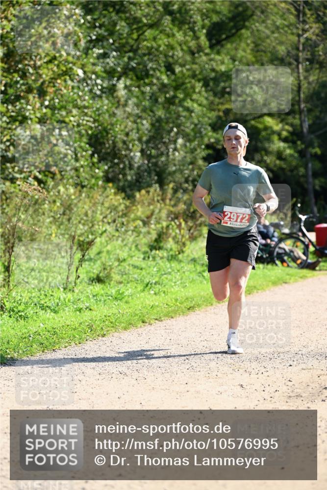 27.09.2026 - 35. Volkslauf durch das schöne Alstertal Dr. Thomas Lammeyer http://msf.ph/oto/10576995 27.09.2026 11:49:12 Laufen 2972 meine-sportfotos.de