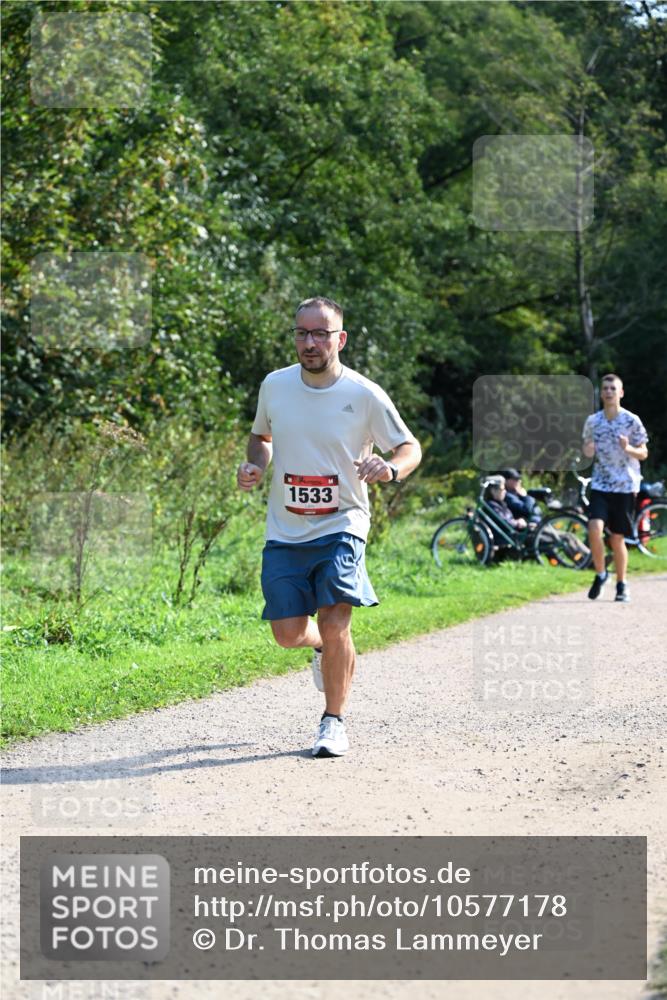 27.09.2026 - 35. Volkslauf durch das schöne Alstertal Dr. Thomas Lammeyer http://msf.ph/oto/10577178 27.09.2026 11:50:39 Laufen 1533 meine-sportfotos.de