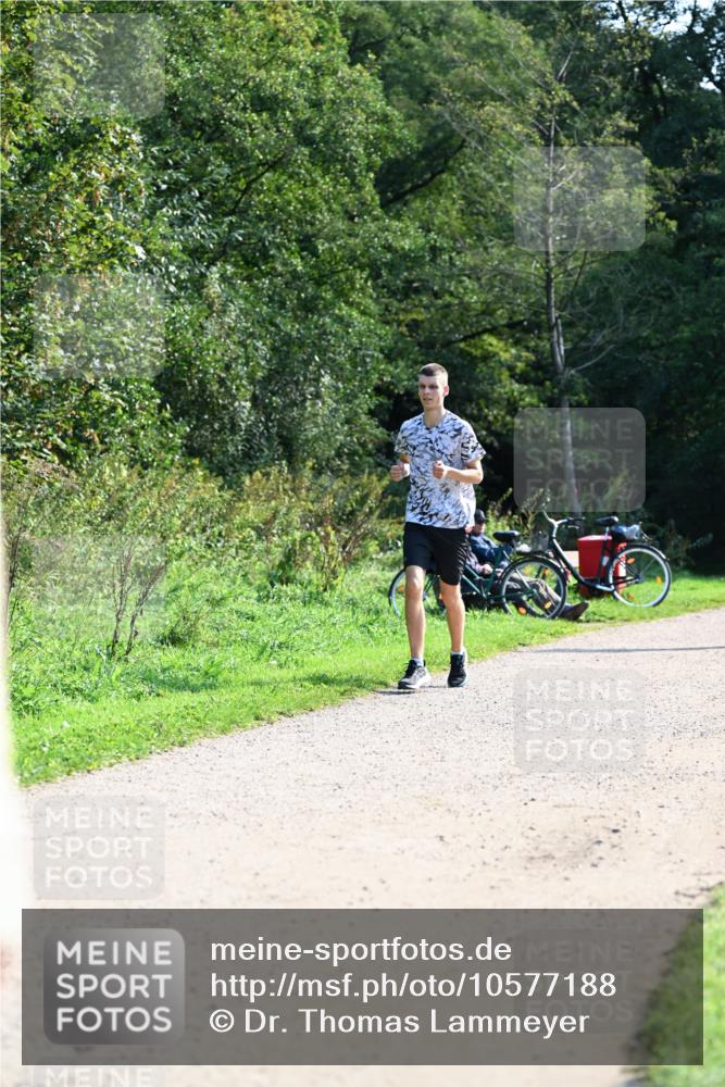 27.09.2026 - 35. Volkslauf durch das schöne Alstertal Dr. Thomas Lammeyer http://msf.ph/oto/10577188 27.09.2026 11:50:40 Laufen  meine-sportfotos.de
