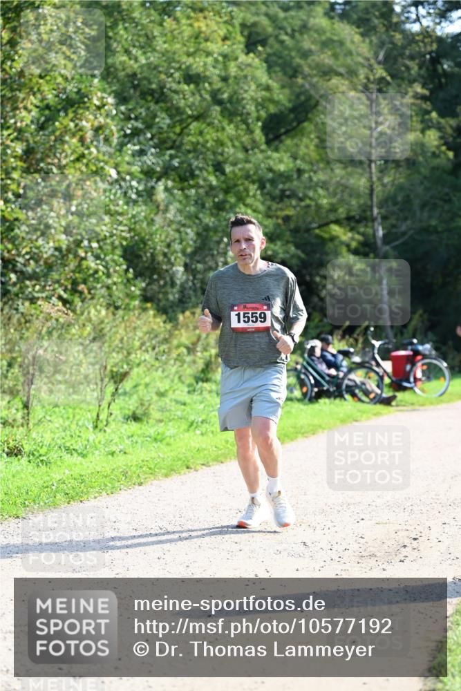 27.09.2026 - 35. Volkslauf durch das schöne Alstertal Dr. Thomas Lammeyer http://msf.ph/oto/10577192 27.09.2026 11:50:45 Laufen 1559 meine-sportfotos.de