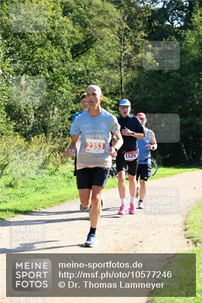 27.09.2026 - 35. Volkslauf durch das schöne Alstertal Dr. Thomas Lammeyer http://msf.ph/oto/10577246 27.09.2026 11:51:28 Laufen 2353, 1525 meine-sportfotos.de