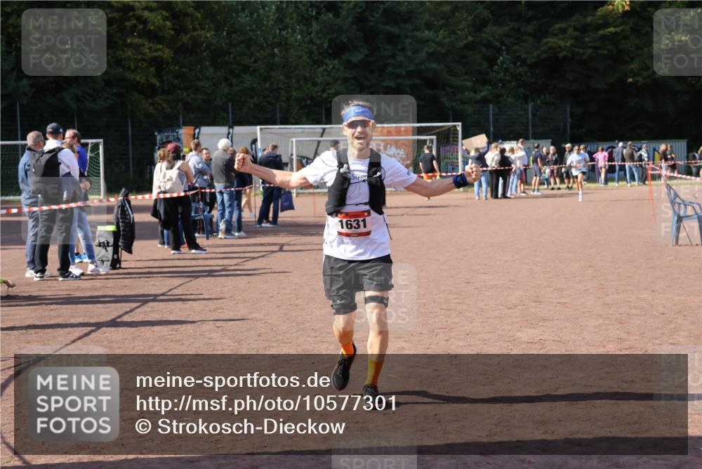 27.09.2026 - 35. Volkslauf durch das schöne Alstertal Strokosch-Dieckow http://msf.ph/oto/10577301 27.09.2026 12:42:00 Ziel 1631 meine-sportfotos.de