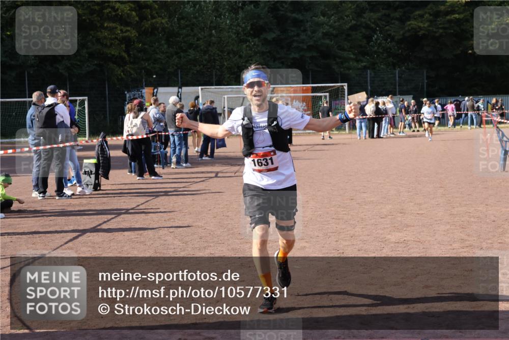 27.09.2026 - 35. Volkslauf durch das schöne Alstertal Strokosch-Dieckow http://msf.ph/oto/10577331 27.09.2026 12:42:00 Ziel 1631 meine-sportfotos.de