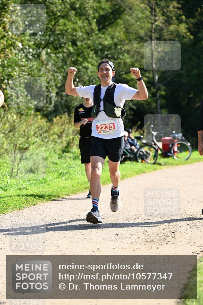 27.09.2026 - 35. Volkslauf durch das schöne Alstertal Dr. Thomas Lammeyer http://msf.ph/oto/10577347 27.09.2026 11:52:13 Laufen 2235 meine-sportfotos.de