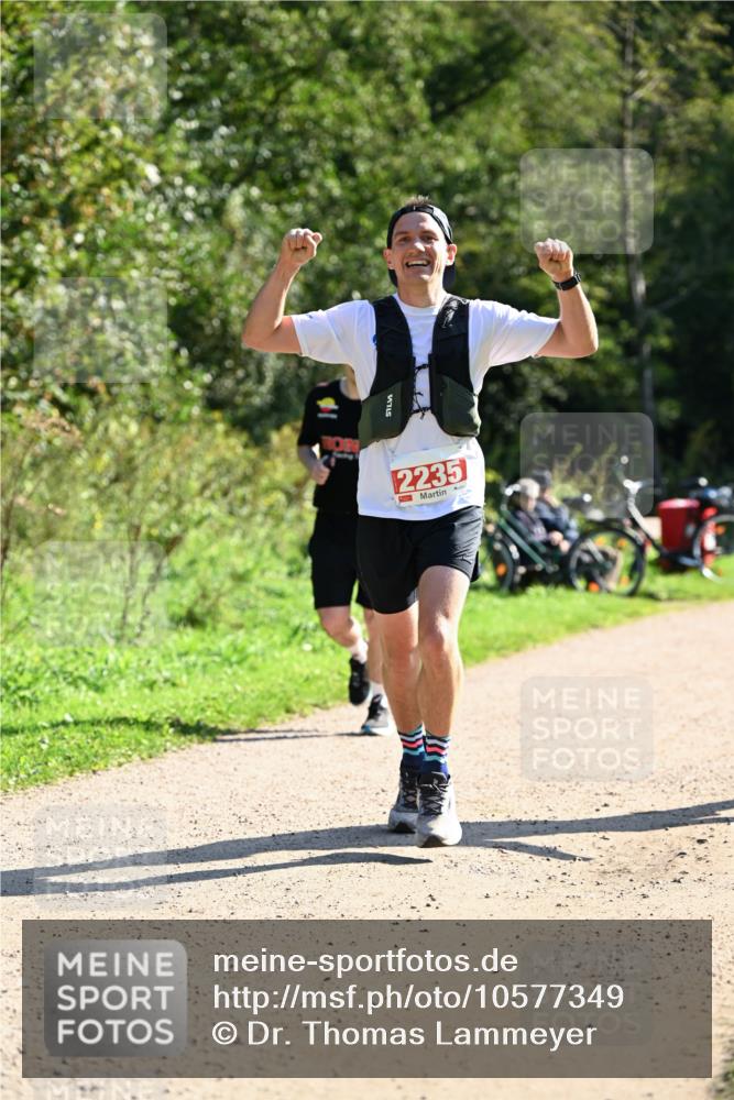 27.09.2026 - 35. Volkslauf durch das schöne Alstertal Dr. Thomas Lammeyer http://msf.ph/oto/10577349 27.09.2026 11:52:13 Laufen 2235 meine-sportfotos.de