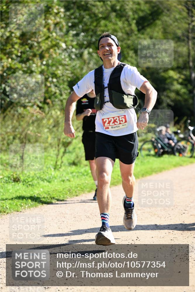 27.09.2026 - 35. Volkslauf durch das schöne Alstertal Dr. Thomas Lammeyer http://msf.ph/oto/10577354 27.09.2026 11:52:14 Laufen 2235 meine-sportfotos.de