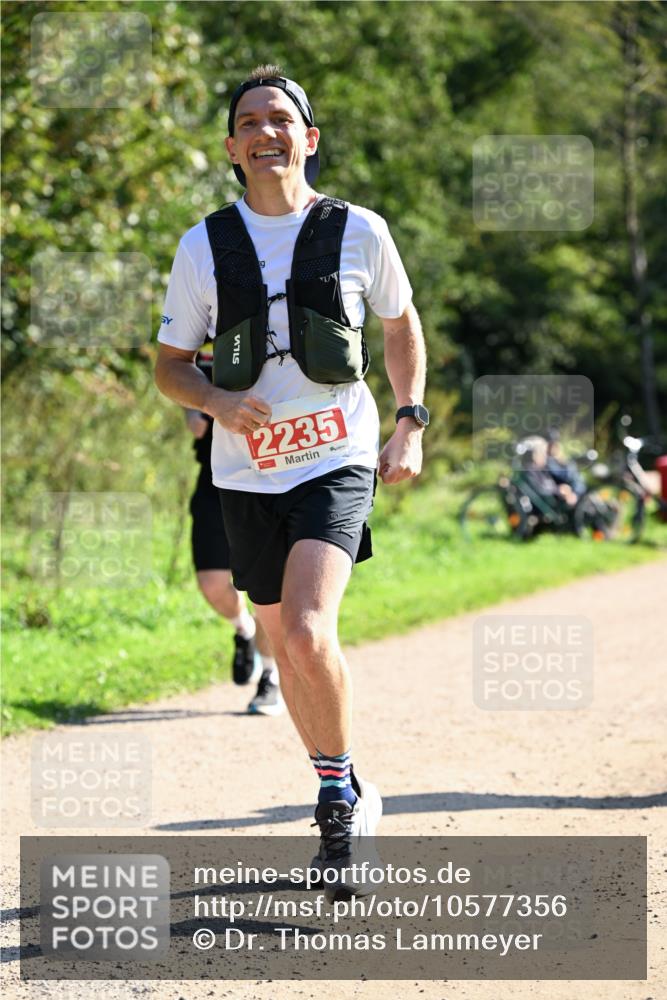 27.09.2026 - 35. Volkslauf durch das schöne Alstertal Dr. Thomas Lammeyer http://msf.ph/oto/10577356 27.09.2026 11:52:14 Laufen 2235 meine-sportfotos.de
