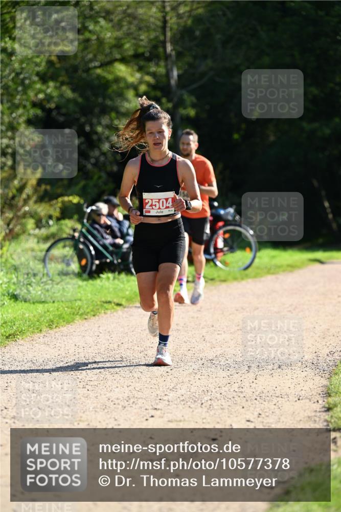 27.09.2026 - 35. Volkslauf durch das schöne Alstertal Dr. Thomas Lammeyer http://msf.ph/oto/10577378 27.09.2026 11:52:33 Laufen 2504 meine-sportfotos.de