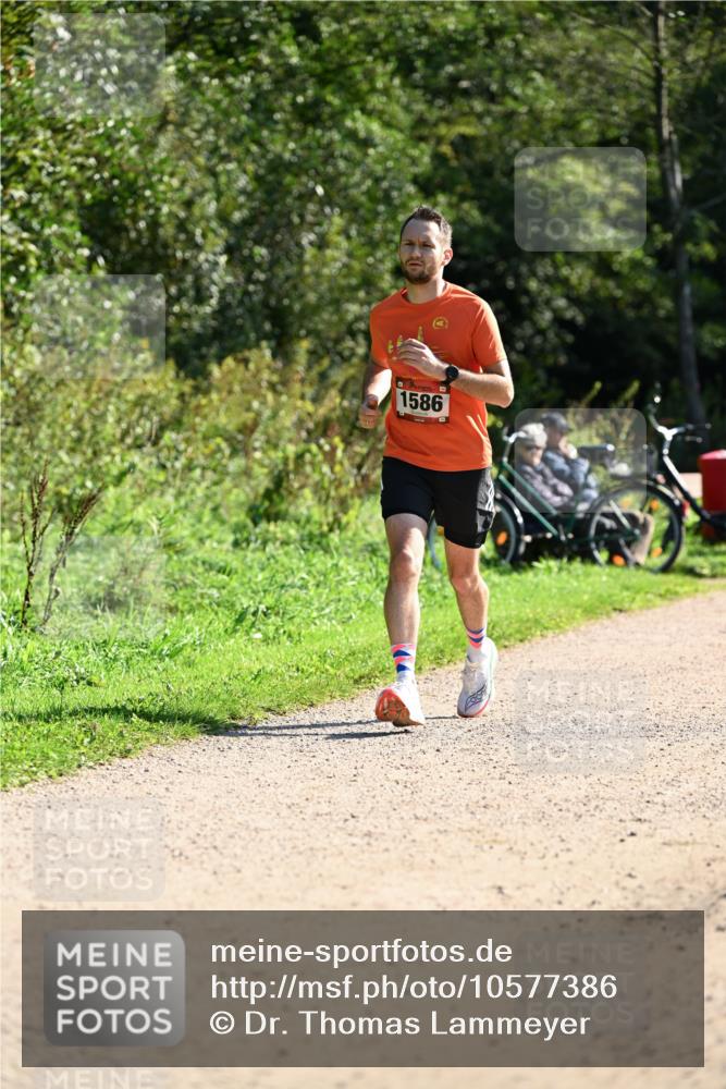 27.09.2026 - 35. Volkslauf durch das schöne Alstertal Dr. Thomas Lammeyer http://msf.ph/oto/10577386 27.09.2026 11:52:35 Laufen 1586 meine-sportfotos.de