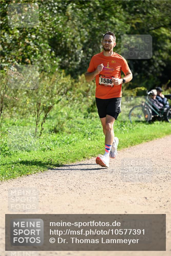 27.09.2026 - 35. Volkslauf durch das schöne Alstertal Dr. Thomas Lammeyer http://msf.ph/oto/10577391 27.09.2026 11:52:35 Laufen 1586 meine-sportfotos.de