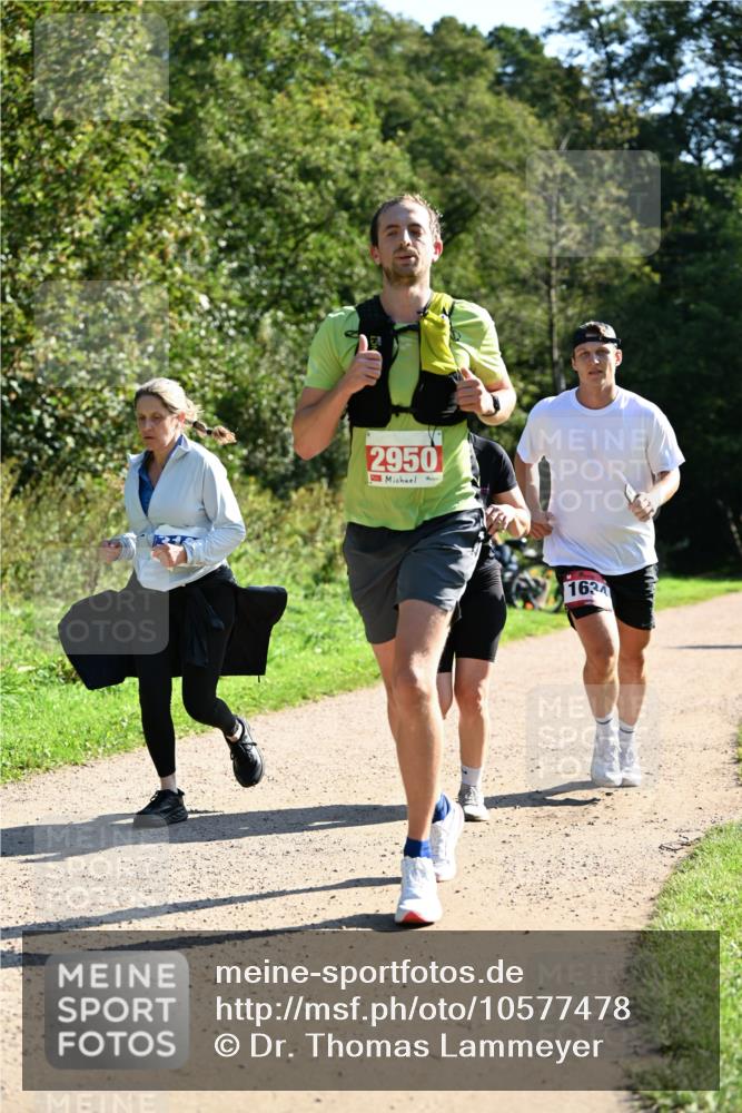 27.09.2026 - 35. Volkslauf durch das schöne Alstertal Dr. Thomas Lammeyer http://msf.ph/oto/10577478 27.09.2026 11:53:03 Laufen 2950, 1634 meine-sportfotos.de