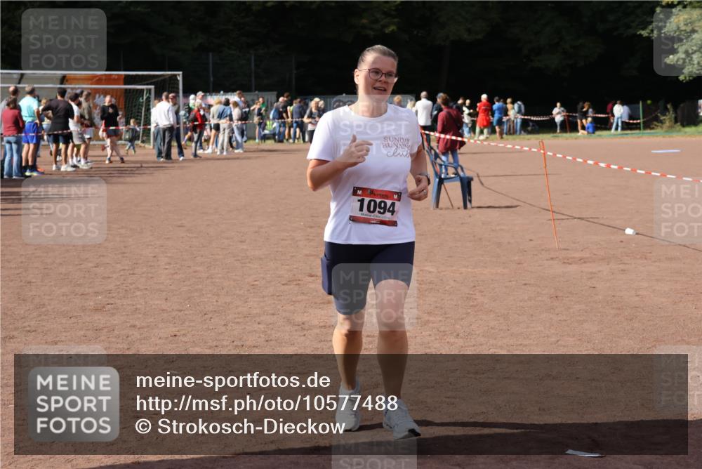 27.09.2026 - 35. Volkslauf durch das schöne Alstertal Strokosch-Dieckow http://msf.ph/oto/10577488 27.09.2026 12:32:00 Ziel 1094 meine-sportfotos.de