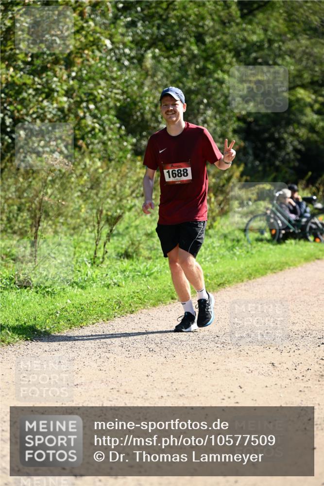 27.09.2026 - 35. Volkslauf durch das schöne Alstertal Dr. Thomas Lammeyer http://msf.ph/oto/10577509 27.09.2026 11:53:29 Laufen 1688 meine-sportfotos.de