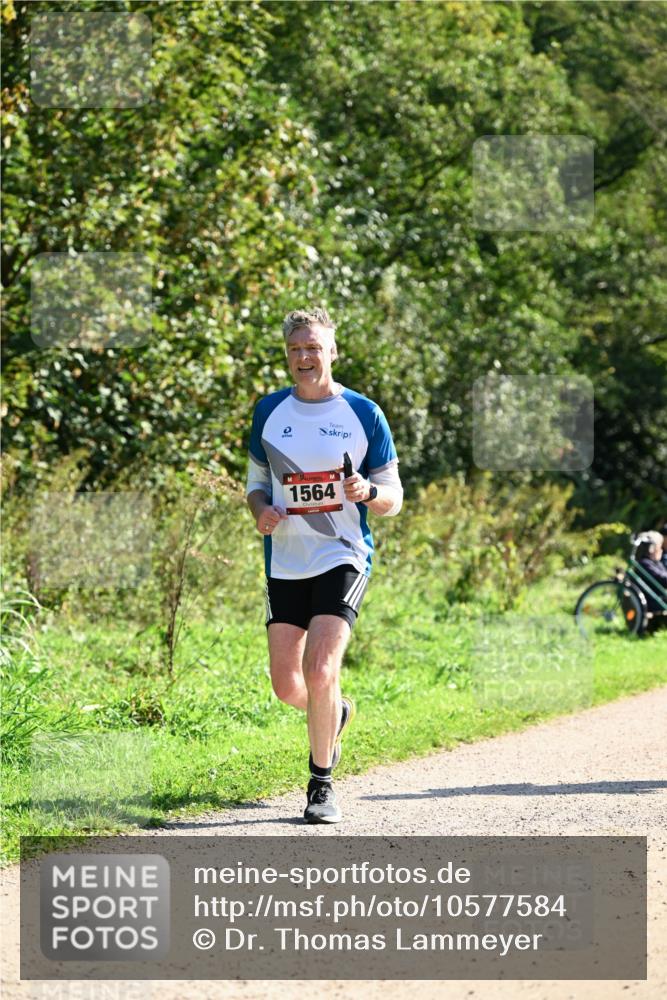 27.09.2026 - 35. Volkslauf durch das schöne Alstertal Dr. Thomas Lammeyer http://msf.ph/oto/10577584 27.09.2026 11:54:02 Laufen 1564 meine-sportfotos.de