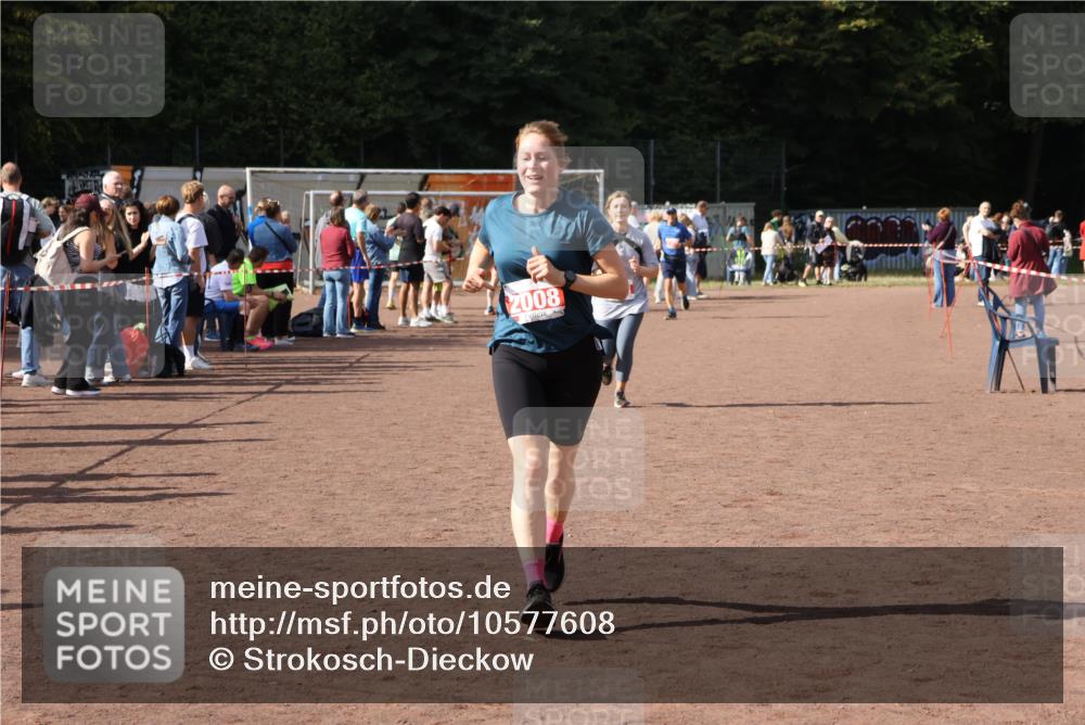 27.09.2026 - 35. Volkslauf durch das schöne Alstertal Strokosch-Dieckow http://msf.ph/oto/10577608 27.09.2026 12:32:23 Ziel 2008, 2361 meine-sportfotos.de